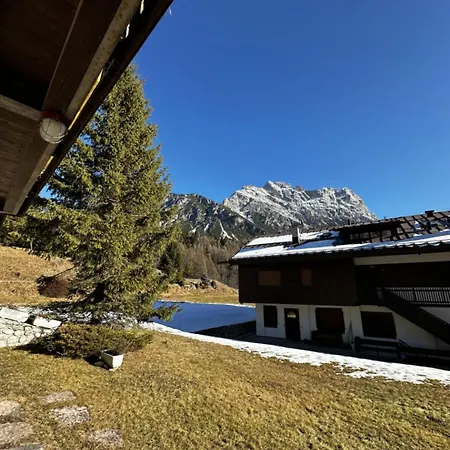 Cortina Skyview شقة